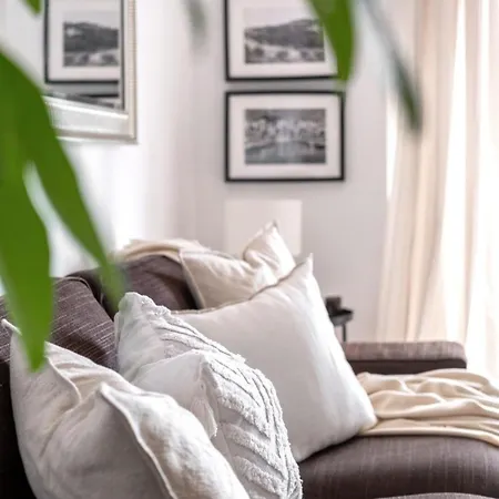 Lady Mia Apartment *